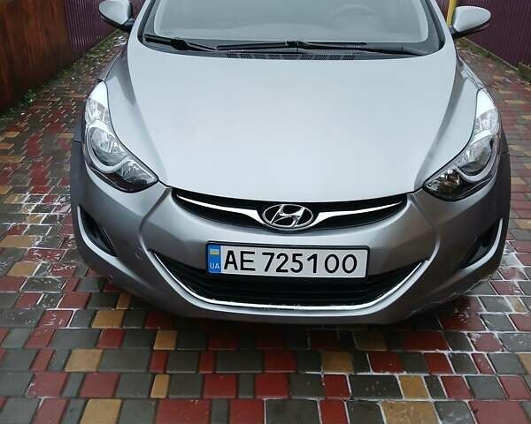 Сірий Хендай Елантра, об'ємом двигуна 1.59 л та пробігом 150 тис. км за 8000 $, фото 1 на Automoto.ua