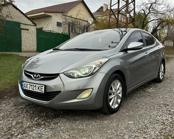 Серый Хендай Элантра, объемом двигателя 1.59 л и пробегом 136 тыс. км за 9500 $, фото 1 на Automoto.ua