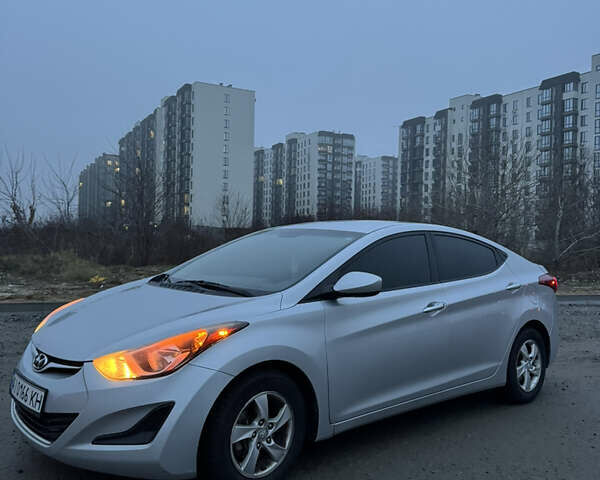 Серый Хендай Элантра, объемом двигателя 1.8 л и пробегом 258 тыс. км за 9000 $, фото 1 на Automoto.ua