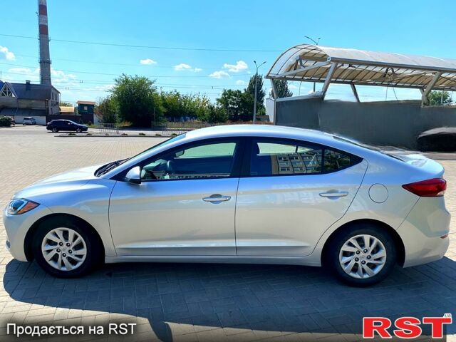 Хендай Элантра 2016 в Днепре (Днепропетровске) на Automoto.ua Серый Хендай Элантра, объемом двигателя 2 л и пробегом 150 тыс. км за 11000 $, фото 1 на Automoto.ua