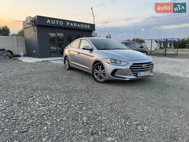 Сірий Хендай Елантра, об'ємом двигуна 2 л та пробігом 135 тис. км за 10899 $, фото 1 на Automoto.ua