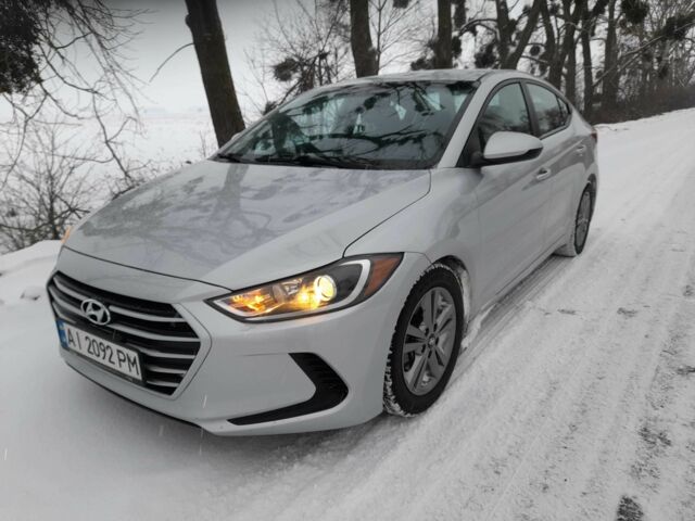 Серый Хендай Элантра, объемом двигателя 2 л и пробегом 115 тыс. км за 11500 $, фото 1 на Automoto.ua