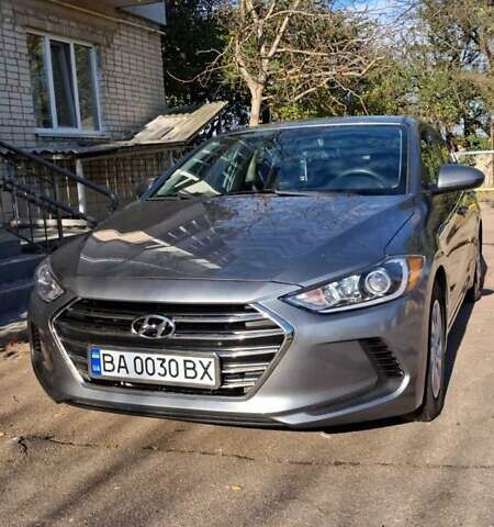 Хендай Элантра 2017 в Кропивницком (Кировограде) на Automoto.ua Серый Хендай Элантра, объемом двигателя 2 л и пробегом 177 тыс. км за 10900 $, фото 1 на Automoto.ua