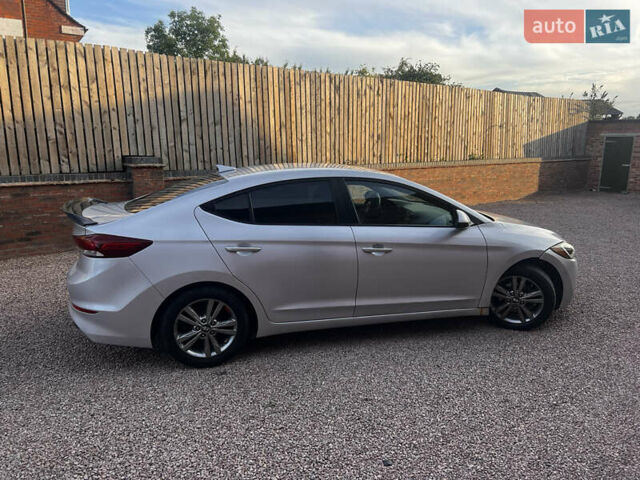 Сірий Хендай Елантра, об'ємом двигуна 2 л та пробігом 101 тис. км за 11900 $, фото 1 на Automoto.ua