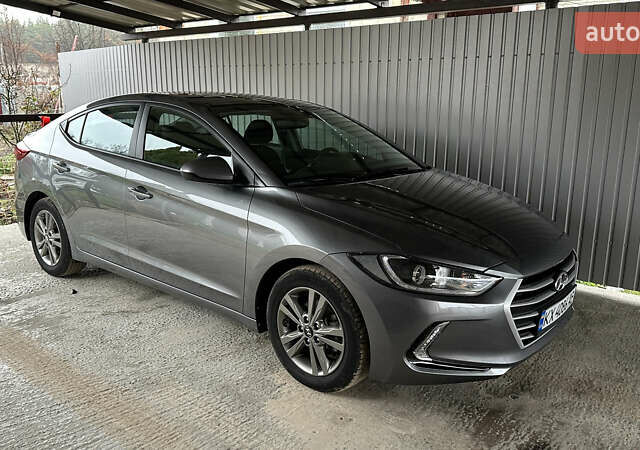 Серый Хендай Элантра, объемом двигателя 2 л и пробегом 35 тыс. км за 13300 $, фото 1 на Automoto.ua