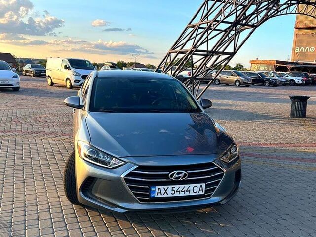 Сірий Хендай Елантра, об'ємом двигуна 2 л та пробігом 155 тис. км за 11100 $, фото 1 на Automoto.ua