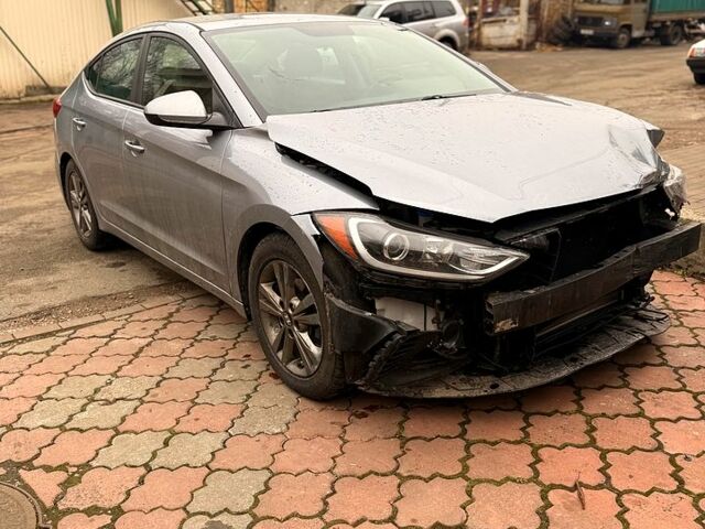 Сірий Хендай Елантра, об'ємом двигуна 2 л та пробігом 155 тис. км за 6400 $, фото 1 на Automoto.ua