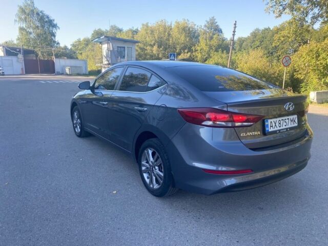 Серый Хендай Элантра, объемом двигателя 1.6 л и пробегом 93 тыс. км за 11900 $, фото 1 на Automoto.ua