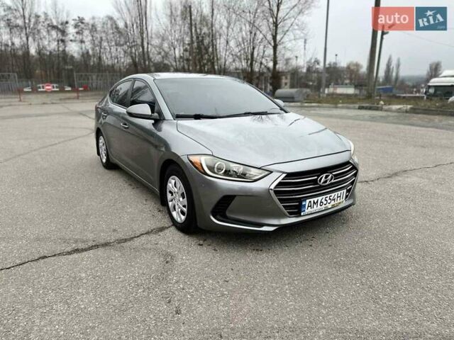 Серый Хендай Элантра, объемом двигателя 2 л и пробегом 175 тыс. км за 11200 $, фото 1 на Automoto.ua