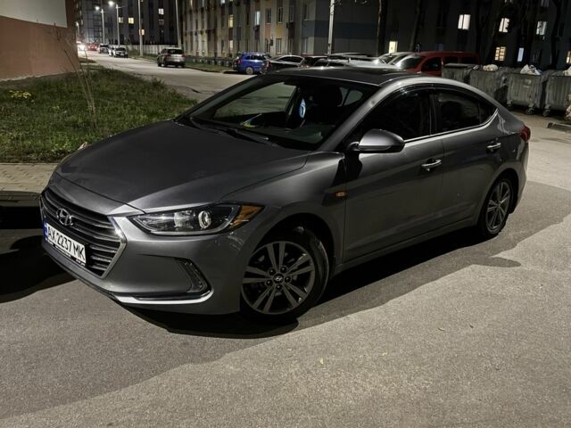 Серый Хендай Элантра, объемом двигателя 2 л и пробегом 52 тыс. км за 13500 $, фото 1 на Automoto.ua