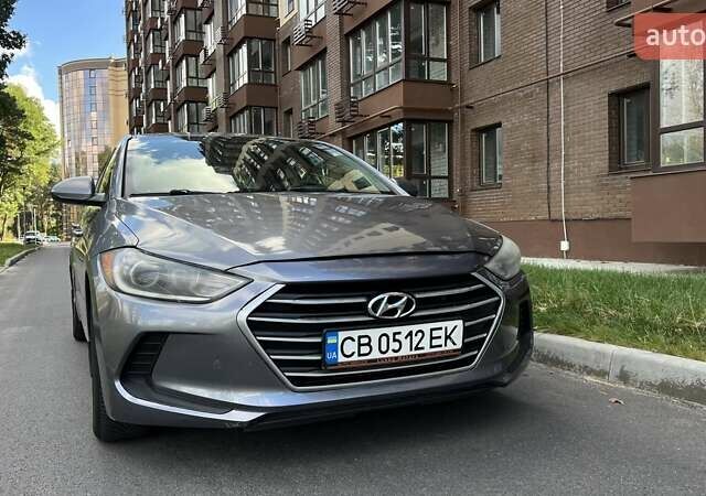 Серый Хендай Элантра, объемом двигателя 2 л и пробегом 145 тыс. км за 11000 $, фото 1 на Automoto.ua