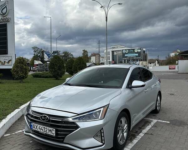 Серый Хендай Элантра, объемом двигателя 2 л и пробегом 62 тыс. км за 14700 $, фото 1 на Automoto.ua