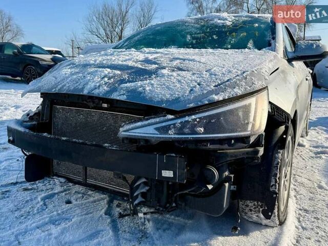 Серый Хендай Элантра, объемом двигателя 2 л и пробегом 103 тыс. км за 9200 $, фото 1 на Automoto.ua