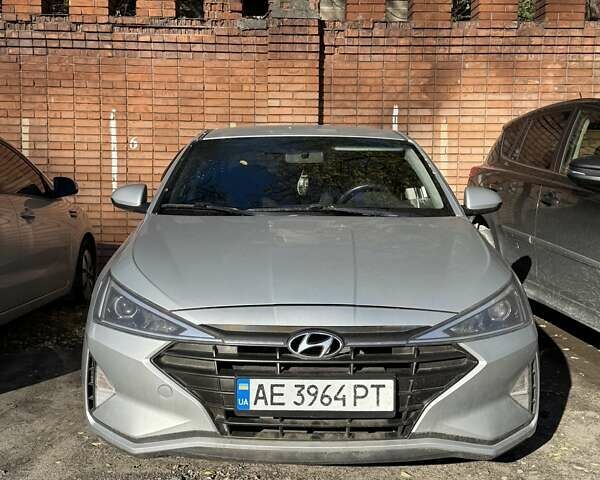 Серый Хендай Элантра, объемом двигателя 1.59 л и пробегом 186 тыс. км за 11000 $, фото 1 на Automoto.ua