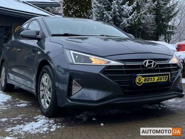 Серый Хендай Элантра, объемом двигателя 1.6 л и пробегом 113 тыс. км за 15600 $, фото 1 на Automoto.ua