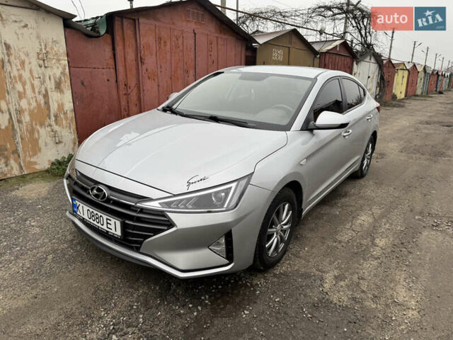 Сірий Хендай Елантра, об'ємом двигуна 1.59 л та пробігом 158 тис. км за 13800 $, фото 1 на Automoto.ua