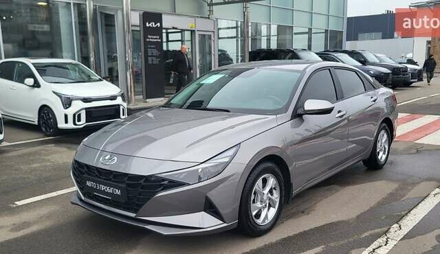 Сірий Хендай Елантра, об'ємом двигуна 1.59 л та пробігом 32 тис. км за 18417 $, фото 1 на Automoto.ua