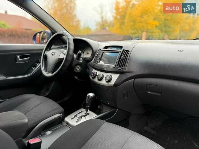 Синий Хендай Элантра, объемом двигателя 1.59 л и пробегом 254 тыс. км за 5499 $, фото 1 на Automoto.ua