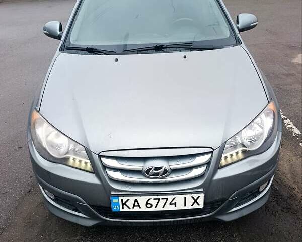 Синий Хендай Элантра, объемом двигателя 1.6 л и пробегом 327 тыс. км за 6300 $, фото 1 на Automoto.ua