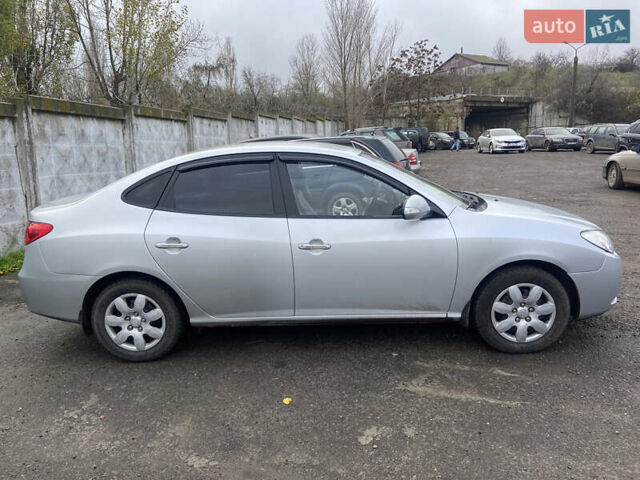 Синій Хендай Елантра, об'ємом двигуна 1.59 л та пробігом 147 тис. км за 6000 $, фото 1 на Automoto.ua