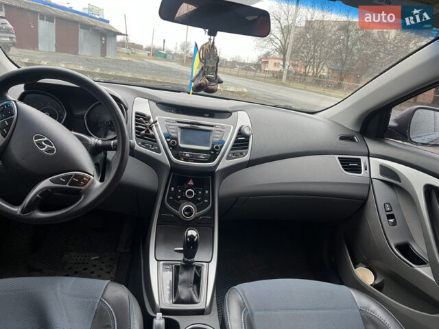 Синий Хендай Элантра, объемом двигателя 1.8 л и пробегом 207 тыс. км за 8500 $, фото 1 на Automoto.ua