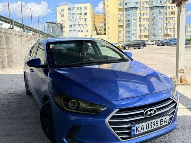Синий Хендай Элантра, объемом двигателя 2 л и пробегом 180 тыс. км за 8600 $, фото 1 на Automoto.ua