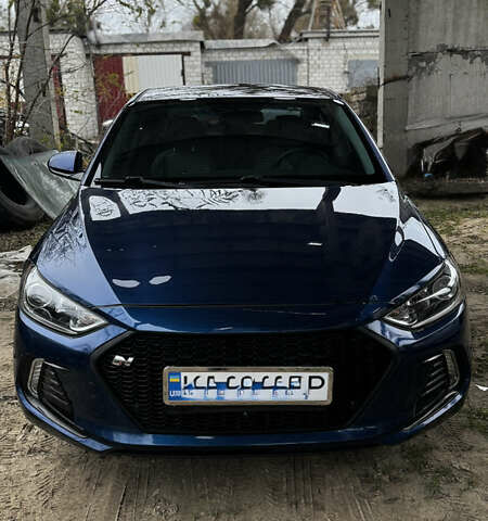 Синий Хендай Элантра, объемом двигателя 2 л и пробегом 100 тыс. км за 11000 $, фото 1 на Automoto.ua