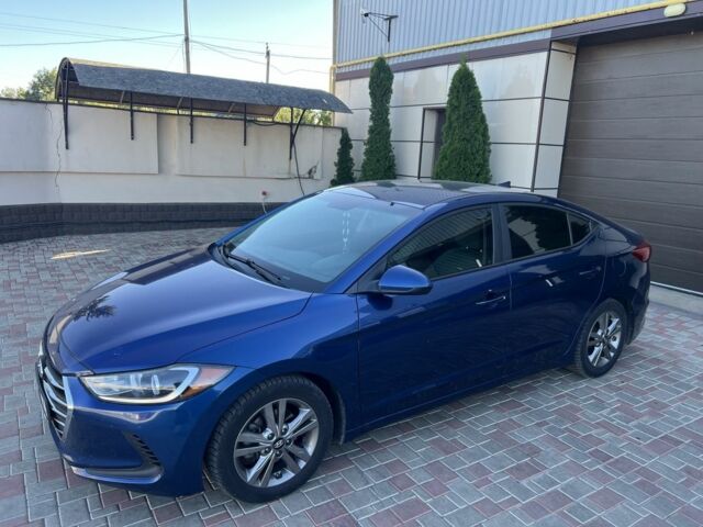 Синий Хендай Элантра, объемом двигателя 0 л и пробегом 112 тыс. км за 12750 $, фото 1 на Automoto.ua