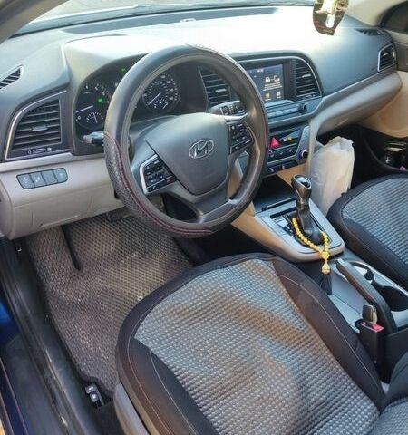 Синий Хендай Элантра, объемом двигателя 2 л и пробегом 120 тыс. км за 13600 $, фото 1 на Automoto.ua