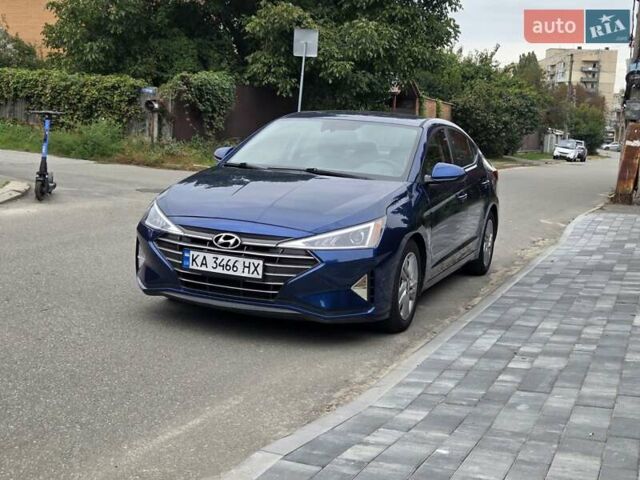 Синий Хендай Элантра, объемом двигателя 2 л и пробегом 98 тыс. км за 13500 $, фото 1 на Automoto.ua