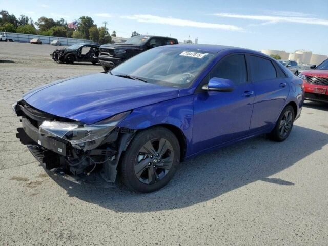 Хендай Элантра 2023 в Киеве на Automoto.ua Синий Хендай Элантра, объемом двигателя 2 л и пробегом 38 тыс. км за 5800 $, фото 1 на Automoto.ua