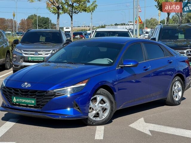 Синий Хендай Элантра, объемом двигателя 2 л и пробегом 44 тыс. км за 17700 $, фото 1 на Automoto.ua