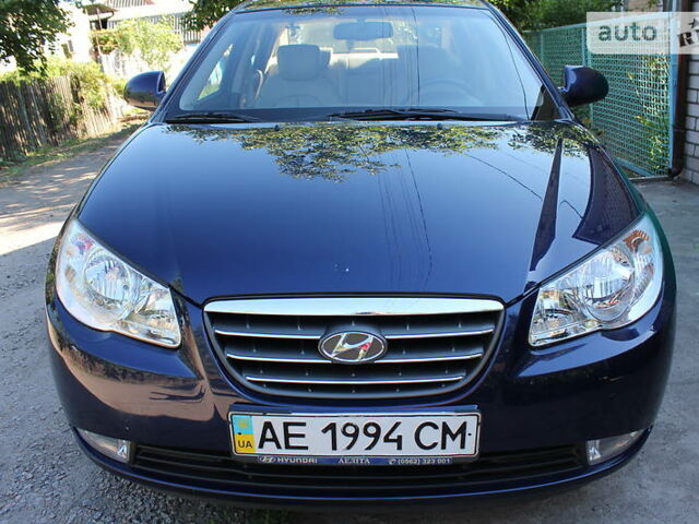 Синій Хендай Елантра, об'ємом двигуна 2 л та пробігом 122 тис. км за 9000 $, фото 1 на Automoto.ua