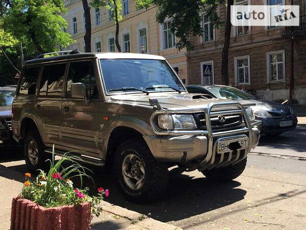 Бронзовий Хендай Галлопер, об'ємом двигуна 2.5 л та пробігом 180 тис. км за 6300 $, фото 1 на Automoto.ua