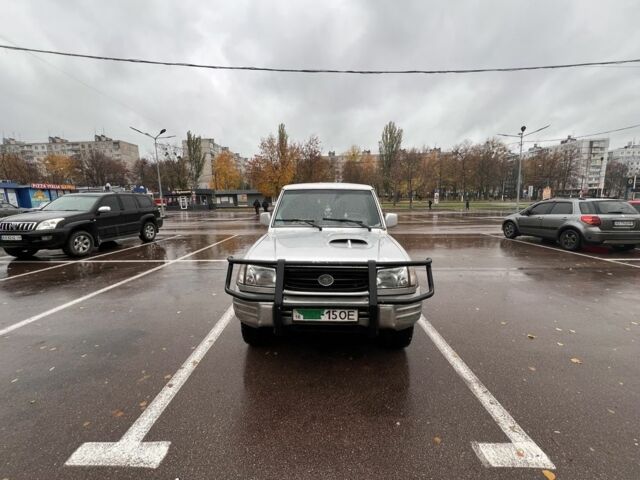 Серый Хендай Галлопер, объемом двигателя 2.5 л и пробегом 221 тыс. км за 3600 $, фото 1 на Automoto.ua