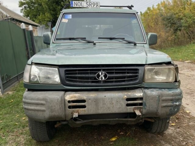 Зеленый Хендай Галлопер, объемом двигателя 2.5 л и пробегом 270 тыс. км за 2000 $, фото 1 на Automoto.ua