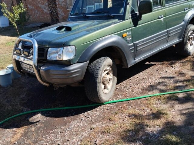 Зеленый Хендай Галлопер, объемом двигателя 2.5 л и пробегом 328 тыс. км за 4295 $, фото 1 на Automoto.ua