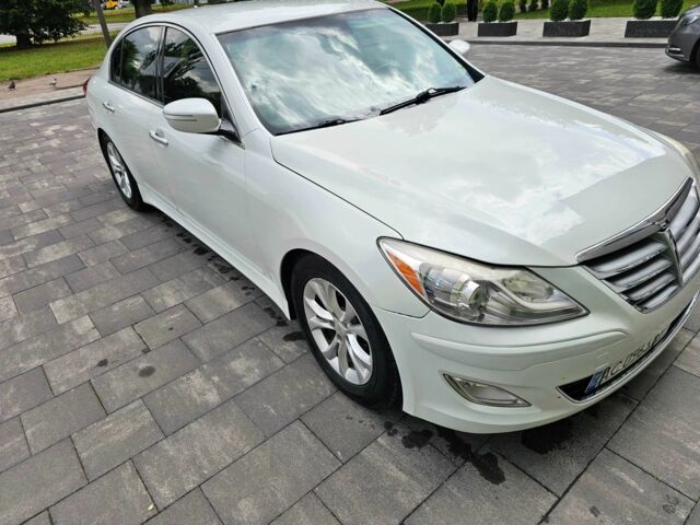 Білий Хендай Генезис, об'ємом двигуна 3.8 л та пробігом 156 тис. км за 10500 $, фото 1 на Automoto.ua