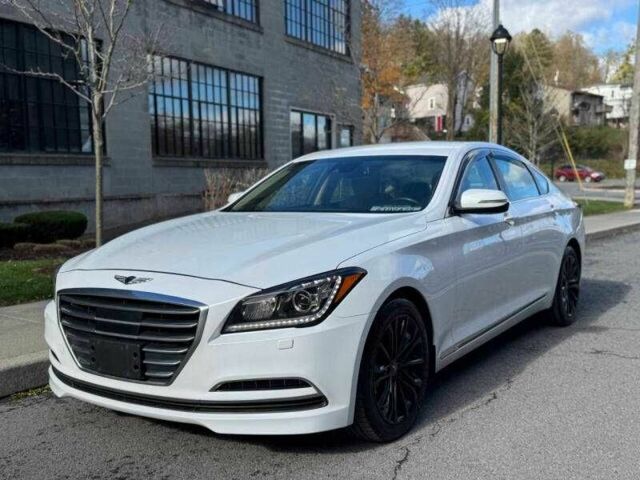 Белый Хендай Генезис, объемом двигателя 3.8 л и пробегом 52 тыс. км за 3200 $, фото 1 на Automoto.ua