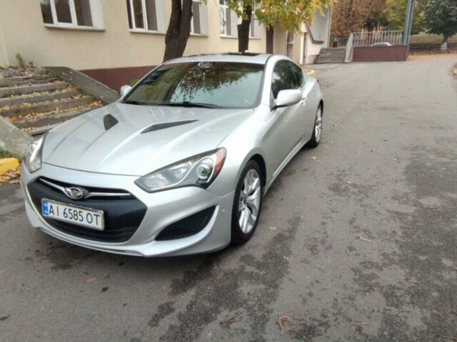 Сірий Хендай Генезис, об'ємом двигуна 2 л та пробігом 120 тис. км за 11500 $, фото 1 на Automoto.ua