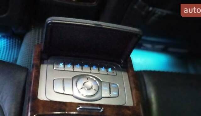 Сірий Хендай Генезис, об'ємом двигуна 3.78 л та пробігом 320 тис. км за 9800 $, фото 1 на Automoto.ua