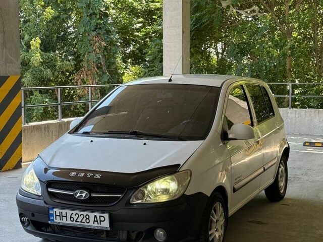 Белый Хендай Гетц, объемом двигателя 1.4 л и пробегом 110 тыс. км за 3200 $, фото 1 на Automoto.ua
