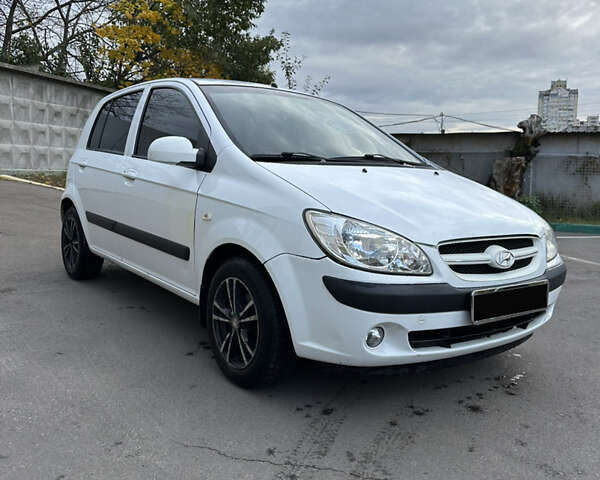 Хендай Гетц 2008 в Киеве на Automoto.ua Белый Хендай Гетц, объемом двигателя 1.4 л и пробегом 132 тыс. км за 5500 $, фото 1 на Automoto.ua