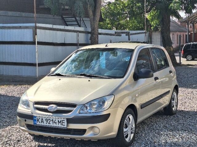 Бежевый Хендай Гетц, объемом двигателя 1.1 л и пробегом 202 тыс. км за 3950 $, фото 1 на Automoto.ua