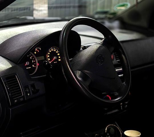 Черный Хендай Гетц, объемом двигателя 1.1 л и пробегом 116 тыс. км за 3900 $, фото 1 на Automoto.ua