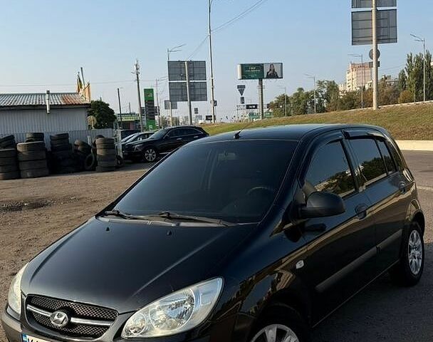 Черный Хендай Гетц, объемом двигателя 1.1 л и пробегом 272 тыс. км за 3500 $, фото 1 на Automoto.ua