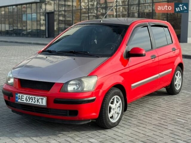 Красный Хендай Гетц, объемом двигателя 1.34 л и пробегом 220 тыс. км за 3400 $, фото 1 на Automoto.ua