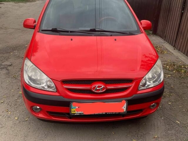 Красный Хендай Гетц, объемом двигателя 1.6 л и пробегом 137 тыс. км за 5000 $, фото 1 на Automoto.ua