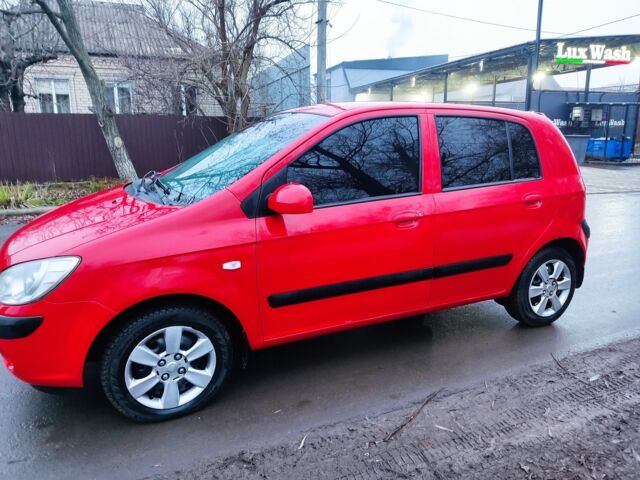 Красный Хендай Гетц, объемом двигателя 1.6 л и пробегом 200 тыс. км за 4600 $, фото 1 на Automoto.ua