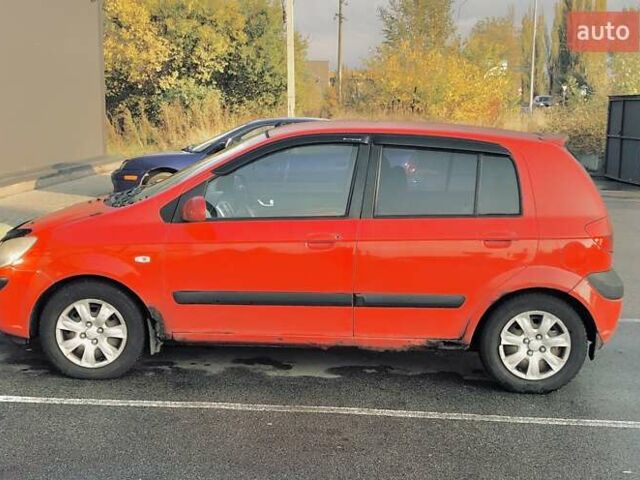 Красный Хендай Гетц, объемом двигателя 1.4 л и пробегом 230 тыс. км за 2100 $, фото 1 на Automoto.ua